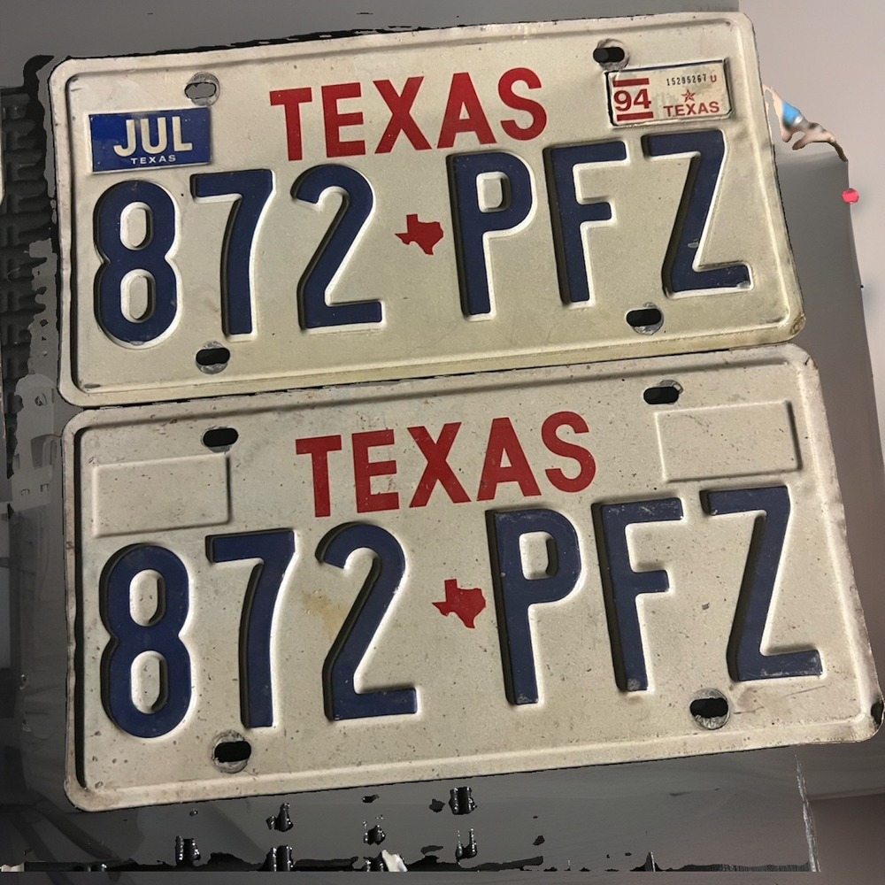 VTG Texas License Plates Pair Plate # 872 PFZ 1994 Texas Flag Garage Bar Decor